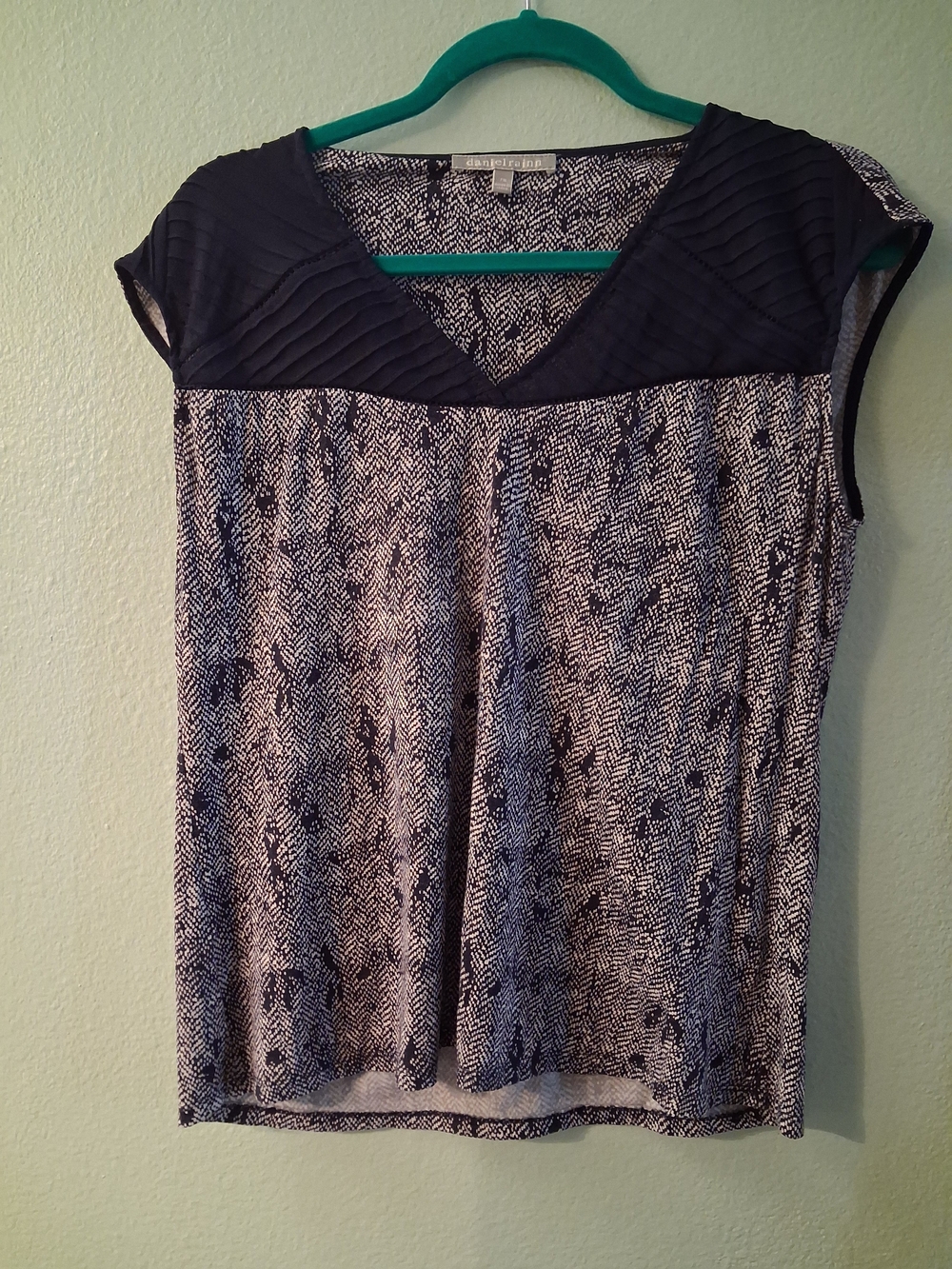 Daniel Rainn Blue Cap Sleeve Blouse Size M (Petite)